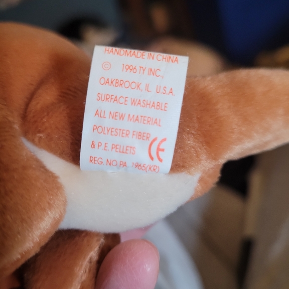 Kangaroo and Joey: plush and book - Picture 5 of 5